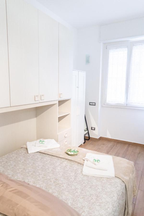 Sweet House Navigli Apartment มิลาน ภายนอก รูปภาพ